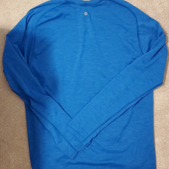 Mens Lululemon Long sleeve shirt - Picture 2 of 2